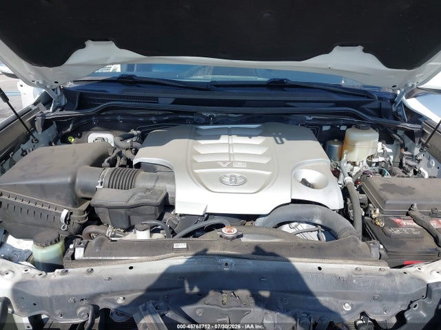 JTMCY7AJ3J4070396 Toyota Land Cruiser V8