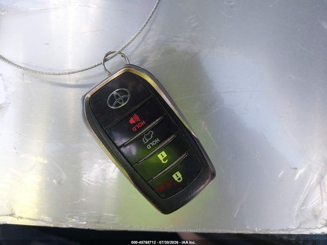 JTMCY7AJ3J4070396 Toyota Land Cruiser V8
