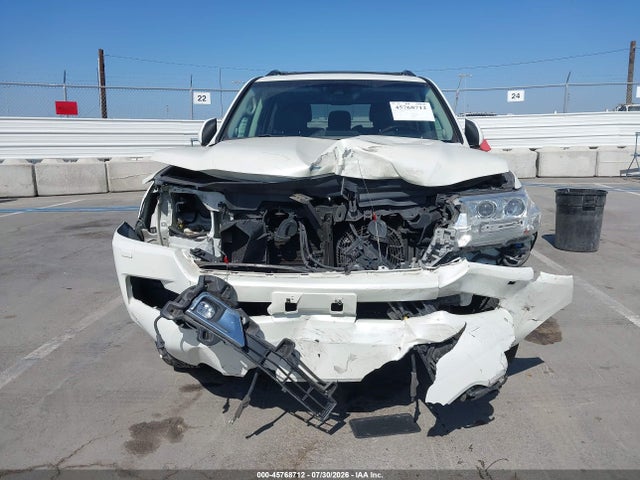 JTMCY7AJ3J4070396 Toyota Land Cruiser V8