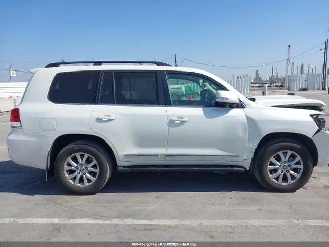 JTMCY7AJ3J4070396 Toyota Land Cruiser V8