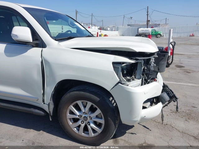 JTMCY7AJ3J4070396 Toyota Land Cruiser V8