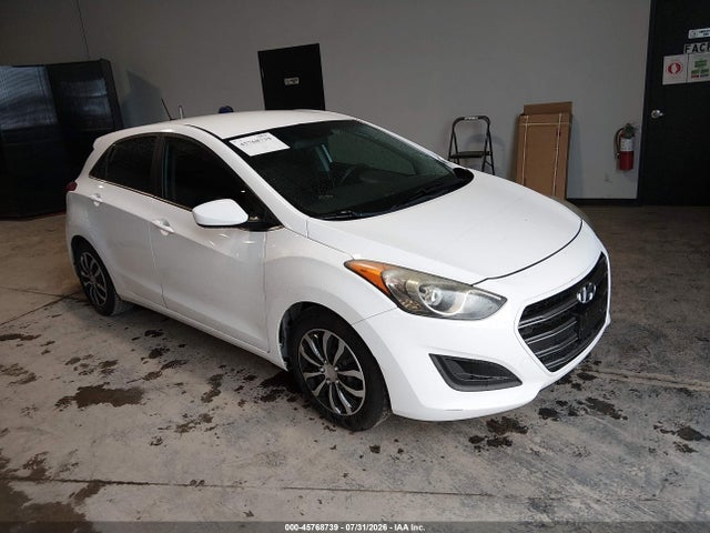2016 Hyundai Elantra Gt მანქანა იყიდება აუქციონზე, vin: KMHD35LHXGU326085, აუქციონის ნომერი: 45768739