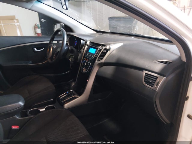 2016 Hyundai Elantra Gt მანქანა იყიდება აუქციონზე, vin: KMHD35LHXGU326085, აუქციონის ნომერი: 45768739
