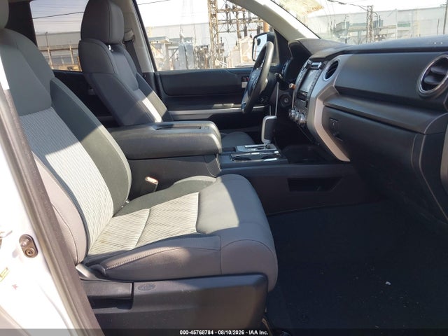 5TFUY5F18GX525834 Toyota Tundra Sr5 5.7l V8