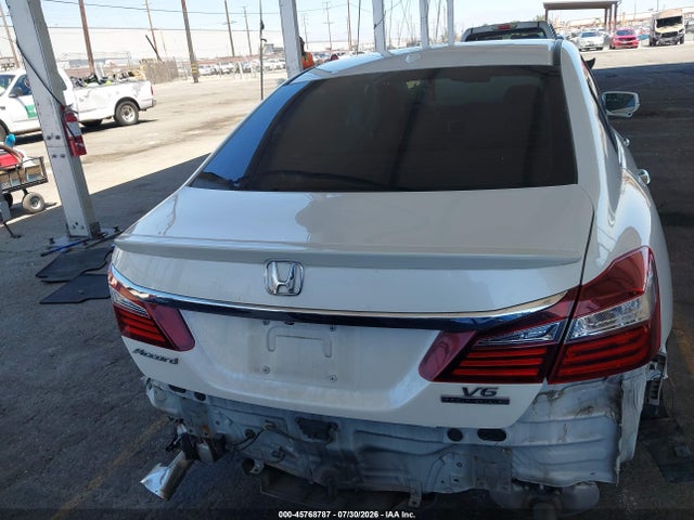 1HGCR3F97GA011190 Honda Accord Touring