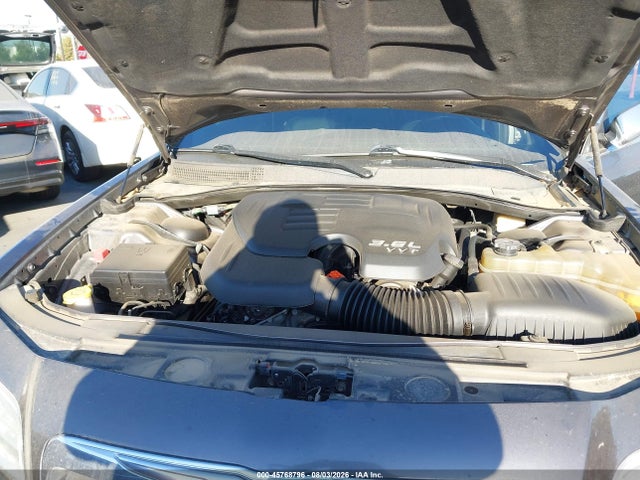 2C3CCAKG8EH216691 Chrysler 300c Awd