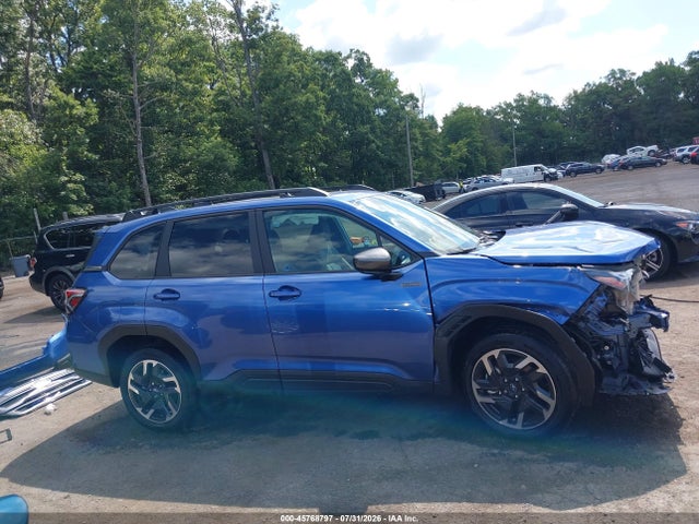 45768797 :رقم المزاد ، JF2SLSED7SH435918 vin ، 2025 Subaru Forester Premium Hybrid مزاد بيع