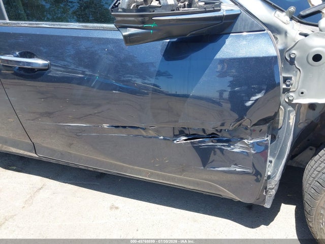 Honda Insight Touring 2019 19XZE4F91KE002436 Image 18