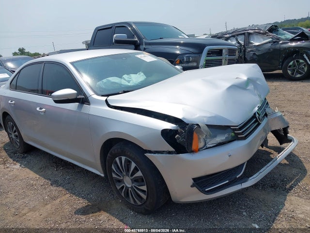 Продаж на аукціоні авто 2015 Volkswagen Passat 1.8t S, vin: 1VWAT7A32FC014726, номер лоту: 45768913
