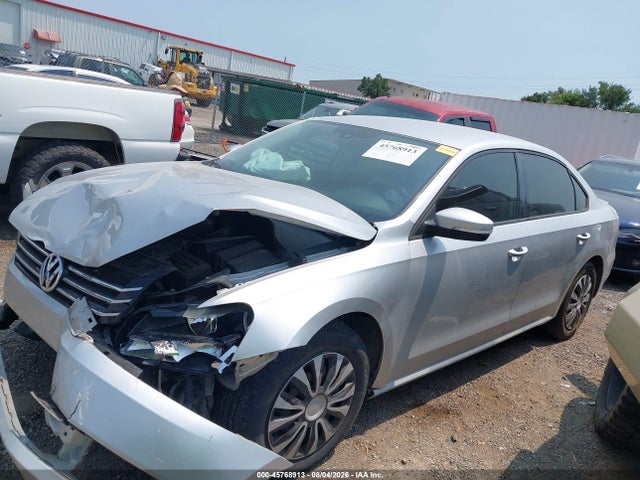 Продажа на аукционе авто 2015 Volkswagen Passat 1.8t S, vin: 1VWAT7A32FC014726, номер лота: 45768913