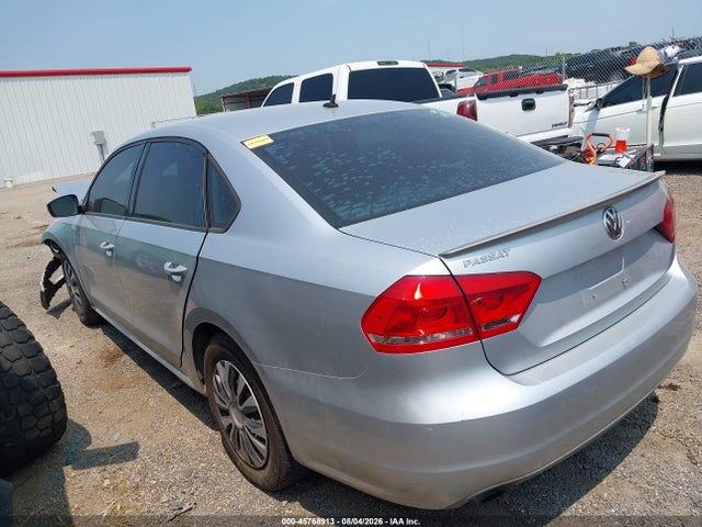 Продажа на аукционе авто 2015 Volkswagen Passat 1.8t S, vin: 1VWAT7A32FC014726, номер лота: 45768913