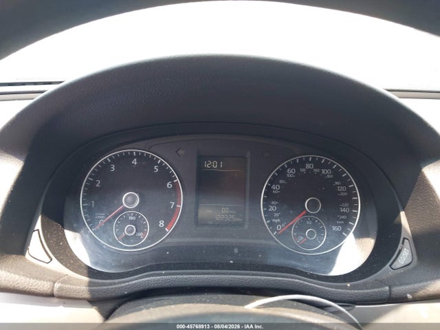 Продажа на аукционе авто 2015 Volkswagen Passat 1.8t S, vin: 1VWAT7A32FC014726, номер лота: 45768913