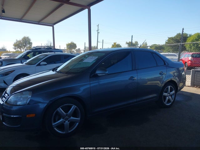 Продаж на аукціоні авто 2010 Volkswagen Jetta Limited Edition, vin: 3VWAZ7AJXAM100273, номер лоту: 45768915