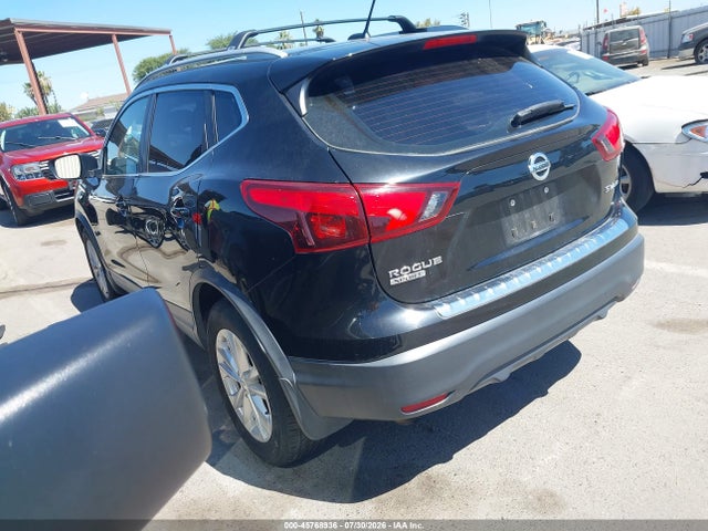 JN1BJ1CR6HW114327 Nissan Rogue Sport Sv