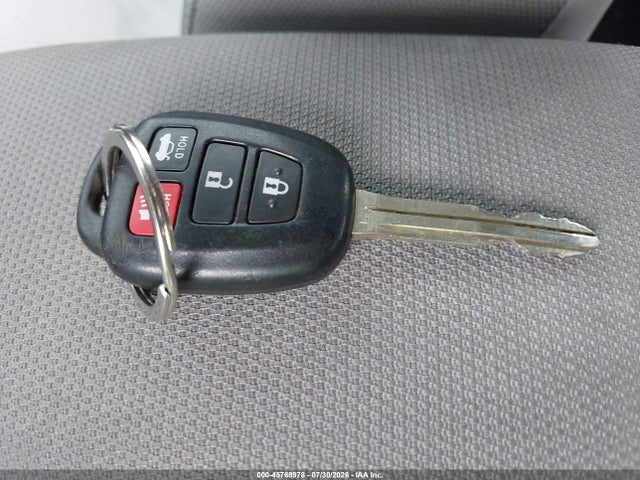 2018 Toyota Corolla Le მანქანა იყიდება აუქციონზე, vin: 5YFBURHE8JP805561, აუქციონის ნომერი: 45768978
