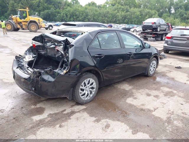 2018 Toyota Corolla Le მანქანა იყიდება აუქციონზე, vin: 5YFBURHE8JP805561, აუქციონის ნომერი: 45768978