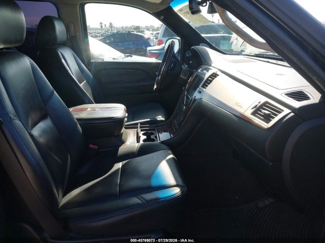 Продаж на аукціоні авто 2007 Cadillac Escalade Esv Standard, vin: 1GYFK66817R421200, номер лоту: 45769073