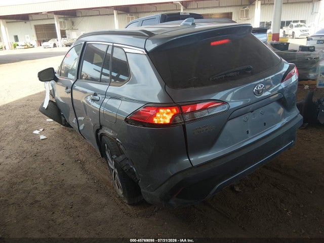 Toyota Corolla Cross Xle 2022 7MUDAAAG3NV030944 Image 3