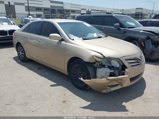 45769124 :رقم المزاد ، 4T1BF3EK3BU770297 vin ، 2011 Toyota Camry Le مزاد بيع