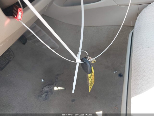 45769124 :رقم المزاد ، 4T1BF3EK3BU770297 vin ، 2011 Toyota Camry Le مزاد بيع