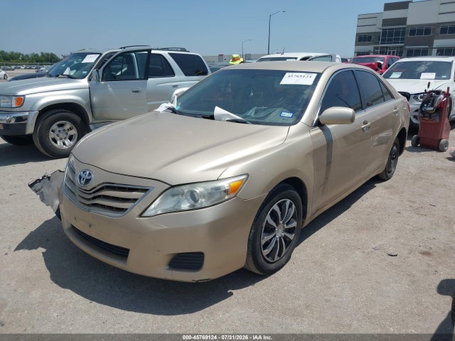 45769124 :رقم المزاد ، 4T1BF3EK3BU770297 vin ، 2011 Toyota Camry Le مزاد بيع
