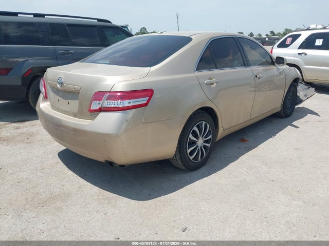 45769124 :رقم المزاد ، 4T1BF3EK3BU770297 vin ، 2011 Toyota Camry Le مزاد بيع