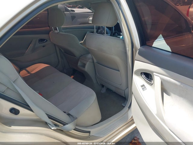 45769124 :رقم المزاد ، 4T1BF3EK3BU770297 vin ، 2011 Toyota Camry Le مزاد بيع