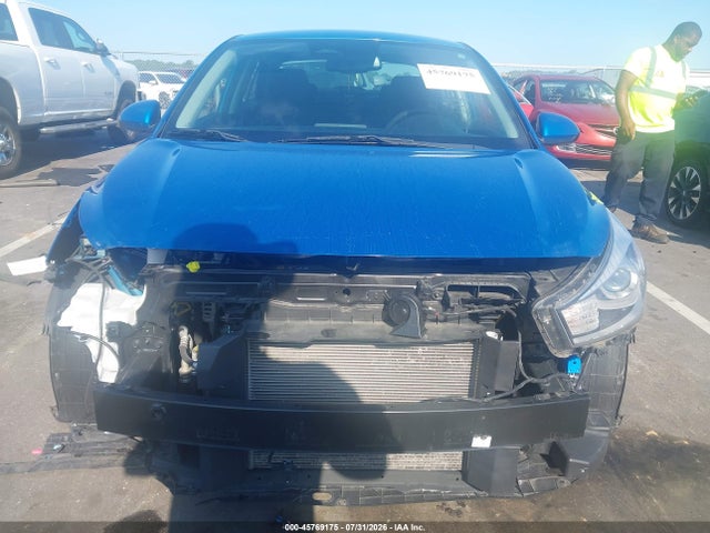 45769175 :رقم المزاد ، 3KPA24AD7NE497425 vin ، 2022 Kia Rio S مزاد بيع