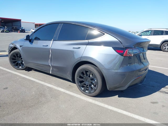 Tesla Model Y 2023 7SAYGDEE4PA113410 Image 3