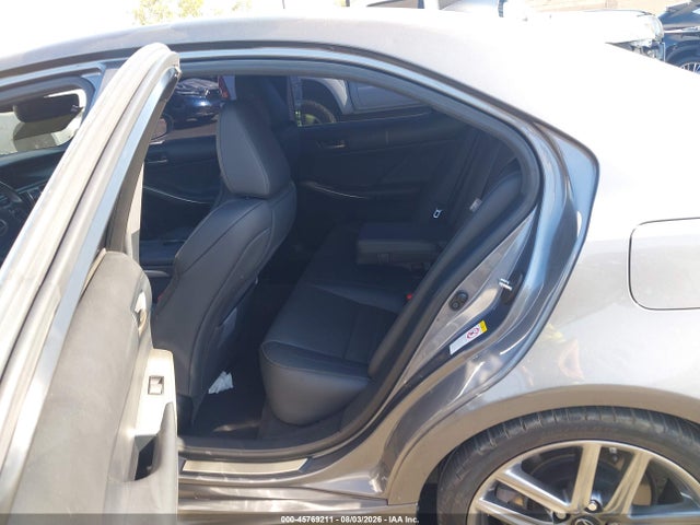 45769211 :رقم المزاد ، JTHBA1D23H5047205 vin ، 2017 Lexus Is 200t مزاد بيع