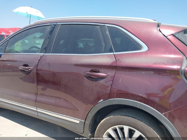 45769217 :رقم المزاد ، 5LMCJ3C93HUL11974 vin ، 2017 Lincoln Mkc Reserve مزاد بيع