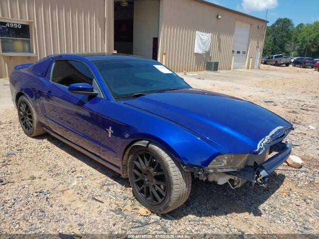 45769226 :رقم المزاد ، 1ZVBP8AM3E5317945 vin ، 2014 Ford Mustang V6 Premium مزاد بيع
