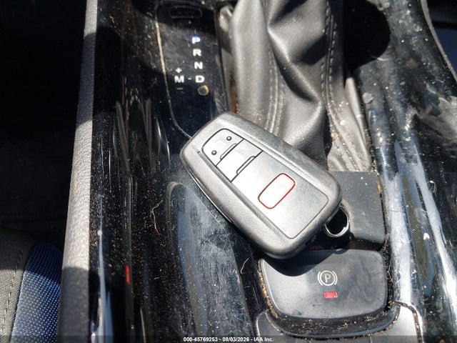 Toyota C-HR XLE 2021 NMTKHMBX5MR132336 Image 11