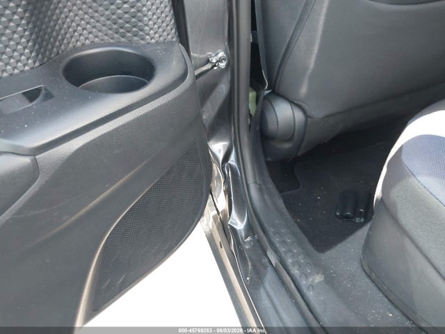 Toyota C-HR XLE 2021 NMTKHMBX5MR132336 Image 12