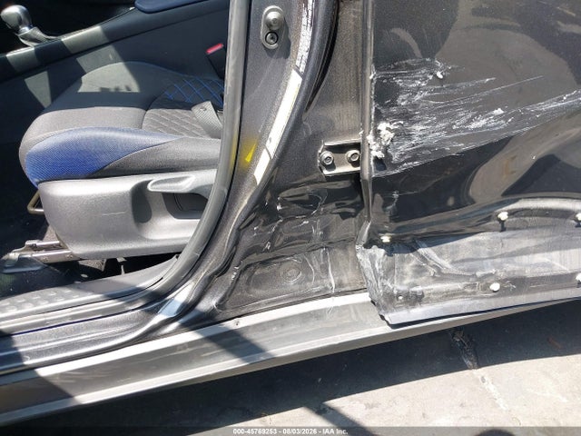 Toyota C-HR XLE 2021 NMTKHMBX5MR132336 Image 18