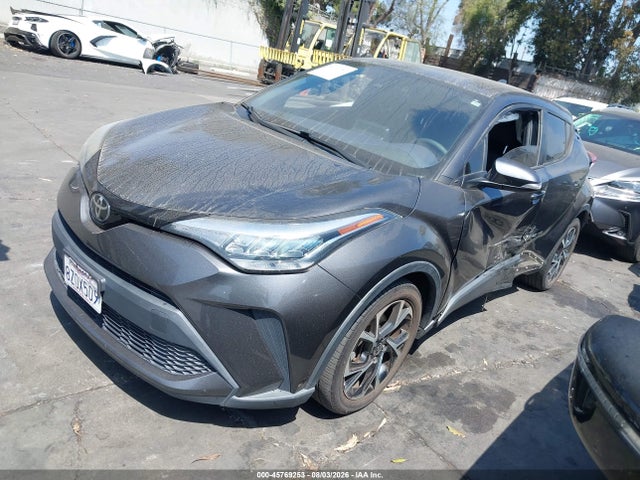 Toyota C-HR XLE 2021 NMTKHMBX5MR132336 Image 2