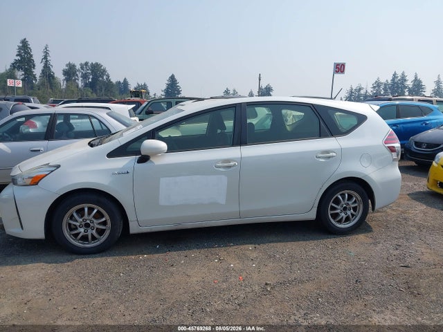 Продаж на аукціоні авто 2015 Toyota Prius V Two, vin: JTDZN3EU2FJ018430, номер лоту: 45769268