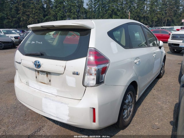 Продаж на аукціоні авто 2015 Toyota Prius V Two, vin: JTDZN3EU2FJ018430, номер лоту: 45769268