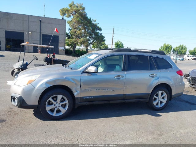 Subaru Outback 2.5i Premium 2014 4S4BRBCC9E3251942 Image 14