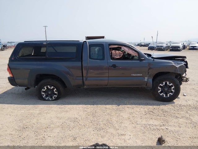Продажа на аукционе авто 2015 Toyota Tacoma, vin: 5TFUX4EN3FX034670, номер лота: 45769308
