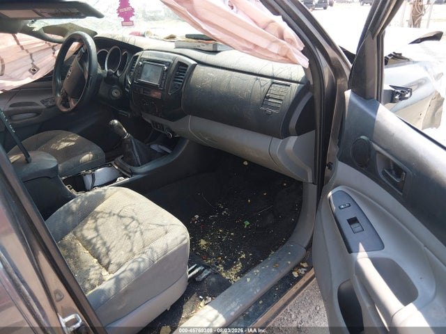 Продажа на аукционе авто 2015 Toyota Tacoma, vin: 5TFUX4EN3FX034670, номер лота: 45769308