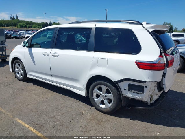 Toyota Sienna Le 8 Passenger 2018 5TDKZ3DC0JS902764 Image 3
