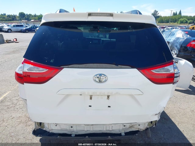 Toyota Sienna Le 8 Passenger 2018 5TDKZ3DC0JS902764 Image 6