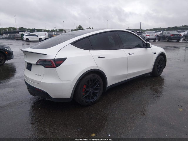 2022 Tesla Model Y Performance Dual Motor All-wheel Drive მანქანა იყიდება აუქციონზე, vin: 7SAYGDEF8NF455418, აუქციონის ნომერი: 45769313