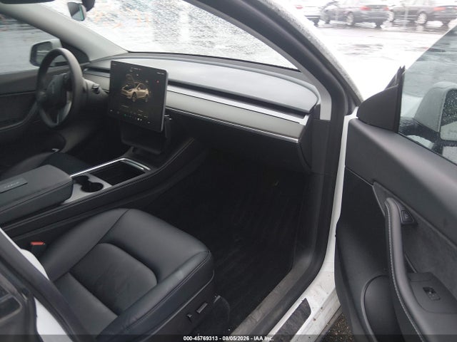2022 Tesla Model Y Performance Dual Motor All-wheel Drive მანქანა იყიდება აუქციონზე, vin: 7SAYGDEF8NF455418, აუქციონის ნომერი: 45769313