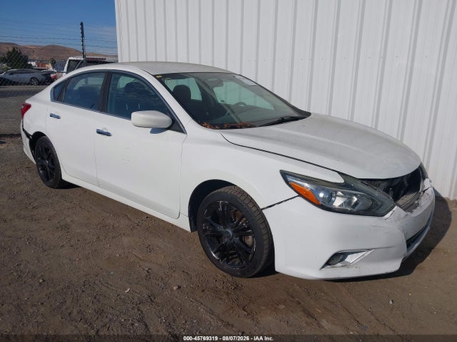 Nissan Altima 2.5/2.5 S/2.5 Sl/2.5 Sr/2.5 Sv 2016 1N4AL3AP9GN327945 головне зображення