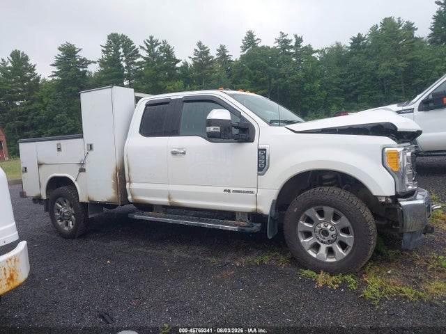 Продажа на аукционе авто 2017 Ford F-350 Lariat, vin: 1FT8X3BT3HED38837, номер лота: 45769341