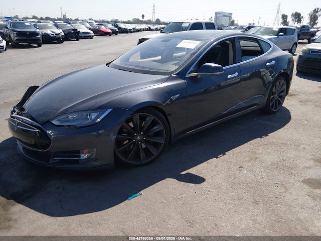 5YJSA1H11EFP50038 Tesla Model S P85