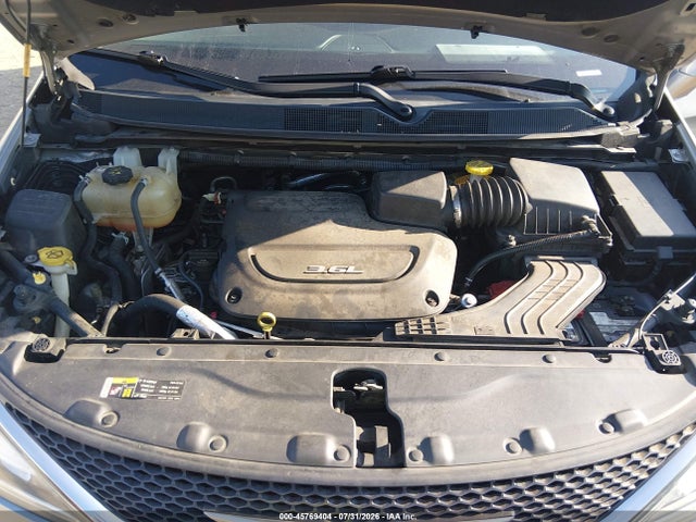Продаж на аукціоні авто 2017 Chrysler Pacifica Touring-l, vin: 2C4RC1BG5HR512868, номер лоту: 45769404