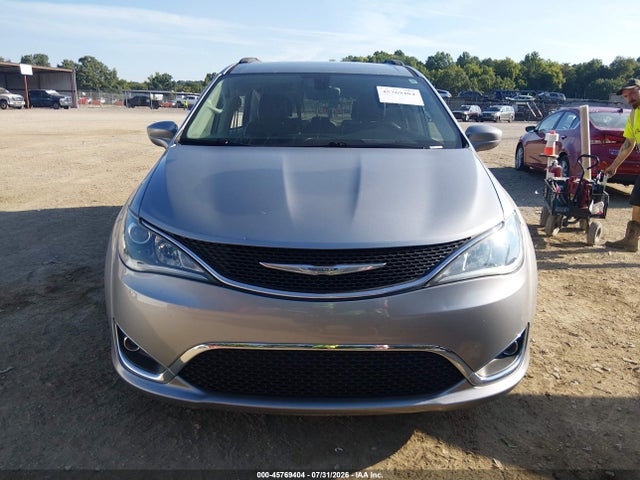 Продаж на аукціоні авто 2017 Chrysler Pacifica Touring-l, vin: 2C4RC1BG5HR512868, номер лоту: 45769404
